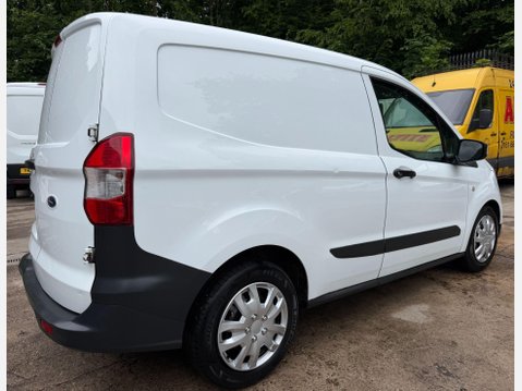 Ford Transit Courier 1.5 TDCi Panel Van 5dr Diesel Manual L1 Euro 6 (SLD) (75 ps) 9
