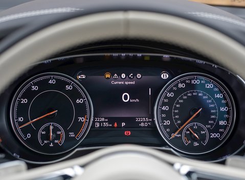 Bentley Bentayga V8 18