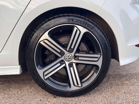 Volkswagen Golf 2.0 Golf R DSG 4WD 5dr 53