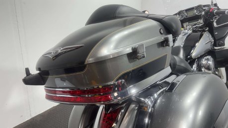 Kawasaki Vulcan 1700 VOYAGER 2010 40K NEW MOT SERVICED LARGE TOURER CRUISER BIKE 17