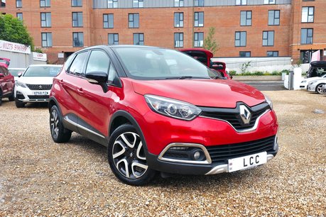 Renault Captur SIGNATURE NAV TCE.. 5 SERVICES… 1 PREVIOUS KEEPER.. STUNNING EXAMPLE