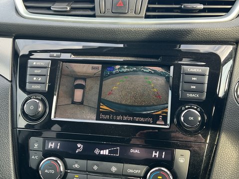 Nissan Qashqai DIG-T N-MOTION DCT 22