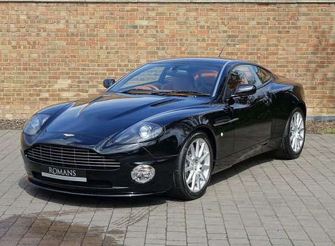 Aston Martin Vanquish S 4