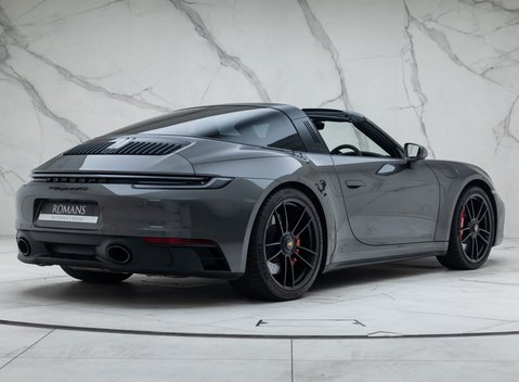 Porsche 911 Targa 4 GTS (992) 9