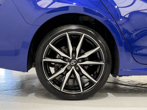 Toyota Corolla GR SPORT 25