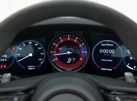 Porsche 911 Targa 4 GTS (992) 27