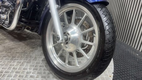 Triumph Bonneville 2011 ONLY 21K NEW MOT CRUISER 865CC 25
