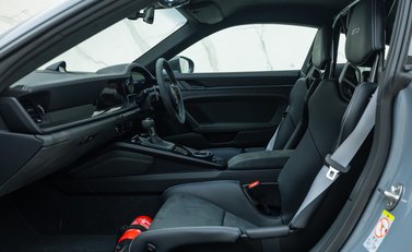 Porsche 911 GT3 (992) 17