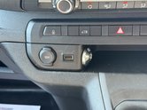Vauxhall Vivaro SWB L1H1 Low Roof Pro 2700 Air Con Cruise Sensors EURO 6 33