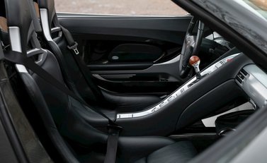 Porsche Carrera GT 16