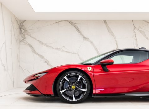 Ferrari SF90 Stradale 30