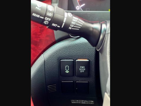 Toyota Vellfire V6 Sunroof 43