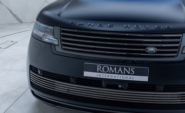 Land Rover Range Rover P530 SV 36