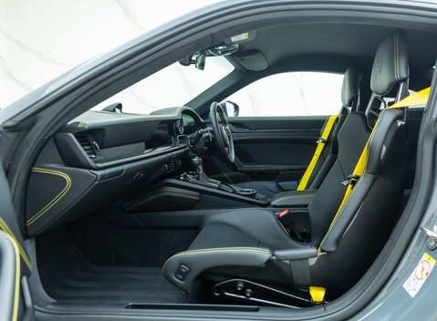 Porsche 911 GT3 TOURING (992) 14