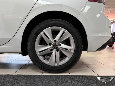 Volkswagen Golf 1.5 TSI Life Euro 6 (s/s) 5dr 63
