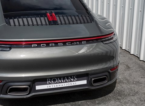 Porsche 911 Carrera (992) 24