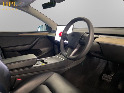 Tesla Model Y SUV 5dr Electric Auto RWD (346 ps) Air Con - Alloy Wheels - Bluetooth 12