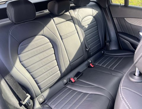 Mercedes-Benz GLC 2.0 GLC 300 AMG Line Premium D 4Matic Auto 4WD 5dr 39