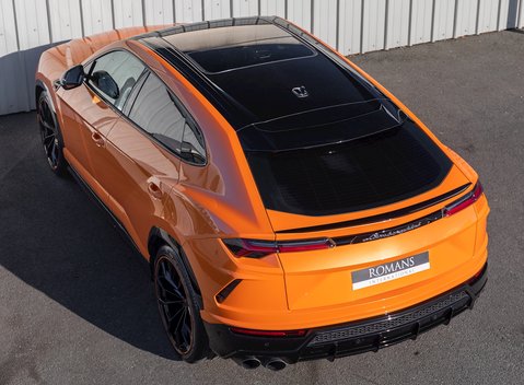 Lamborghini Urus Pearl Capsule 9