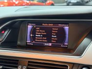 Audi A4 2.0 TFSI S line Saloon 4dr Petrol S Tronic quattro Euro 5 (s/s) (211 ps) 49