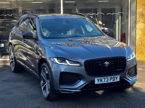 Jaguar F-Pace R-DYNAMIC HSE BLACK 10