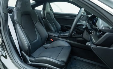 Porsche 911 GT3 TOURING (992) 15