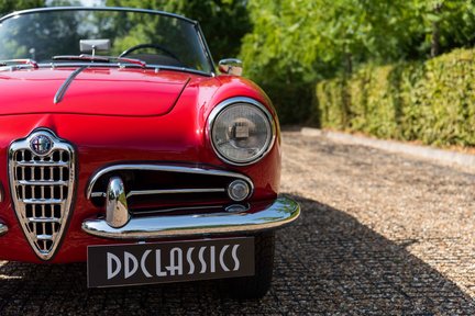 Alfa Romeo Giulietta Spider by Pininfarina 10