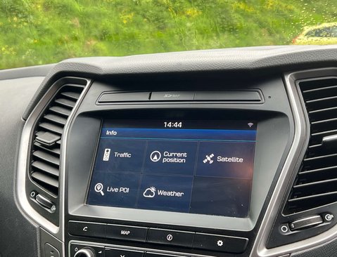 Hyundai SANTA FE 2.2 Santa Fe Premium Blue Drive CRDi Auto 4WD 5dr 20