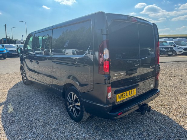 Renault Trafic Crew Cab AUTO LWB L2H1 Sport LI30 A/C Alloys Nav Sensors Tow Bar EURO 6 11