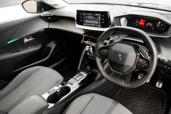 Peugeot 208 PURETECH ALLURE PREMIUM PLUS S/S
