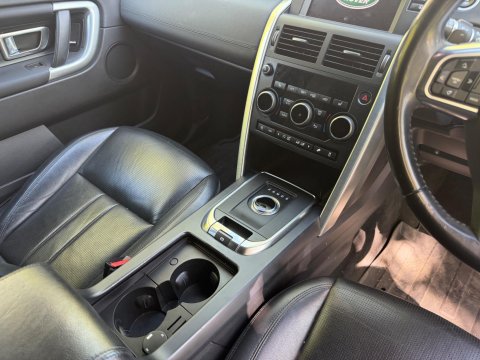 Land Rover Discovery Sport TD4 HSE 9