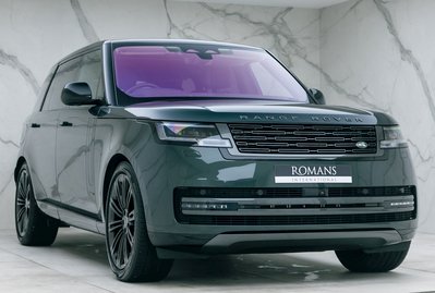 Land Rover Range Rover D350 Autobiography LWB 7 Seater