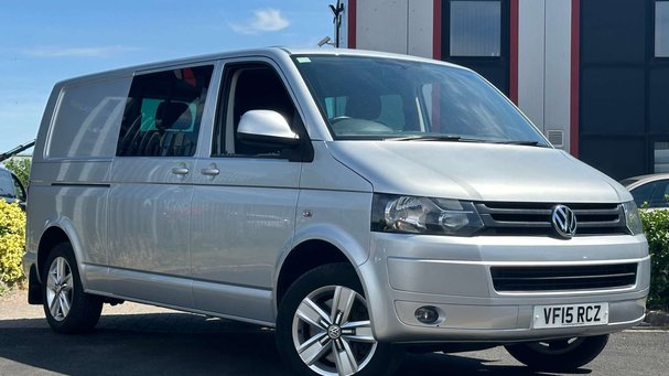 Volkswagen Transporter 2.0 BiTDI T32 Highline Kombi 4dr Diesel DSG 4MOTION L1 H1 (226 g/km, 178 bh Service History
