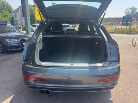 Audi Q3 2.0 TDI S line S Tronic quattro Euro 5 (s/s) 5dr 27