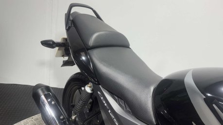 Honda CBF125 CBF125 2012 ONLY 5K MOT SERVICED ICONIC LEARNER BIKE 125CC 16