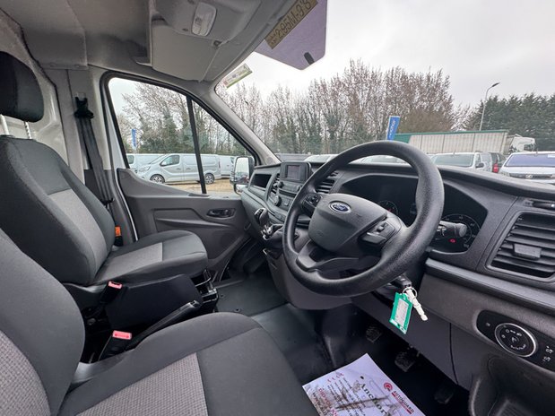 Ford Transit Luton Low Loader LWB L3 Trend Low Floor 350 EURO 6 SELECT 16