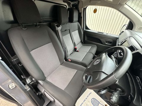 Vauxhall Vivaro 2.0 Turbo D 3100 Pro L2 H1 Euro 6 6dr 24