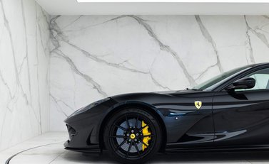 Ferrari 812 Superfast 25