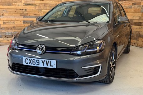 Volkswagen Golf 35.8kWh e-Golf Hatchback 5dr Electric Auto (136 ps) 24