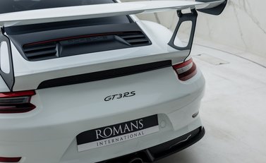 Porsche 911 GT3 RS (991.2) 33