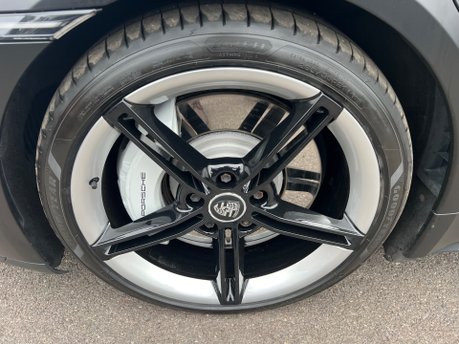 Porsche Taycan 500kW Turbo 93kWh 4dr 11