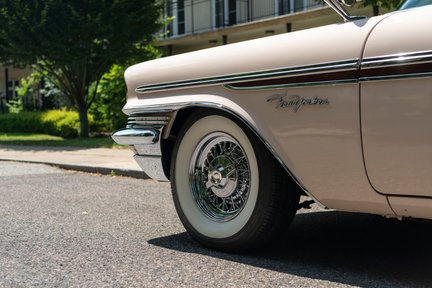 Chrysler New Yorker Town & Country Station Wagon 15