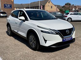Nissan Qashqai 1.3 Qashqai Visia DiG-T MHEV 5dr 4