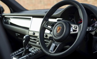 Porsche Macan GTS 11