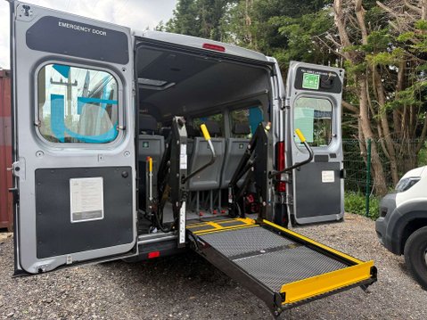 Peugeot Boxer 2.2 Boxer 440 L4H2 17-Seat Non-D1 Lightweight minibus with Passeger Lift 3