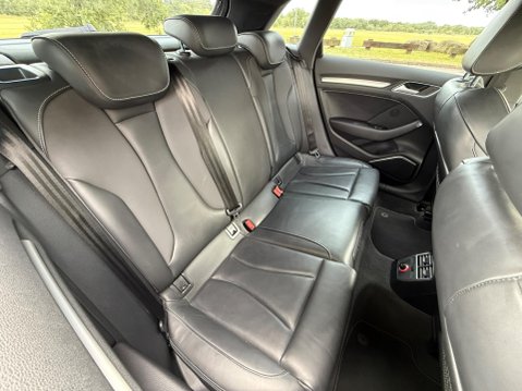 Audi S3 2.0 TFSI Sportback quattro Euro 6 (s/s) 5dr 27