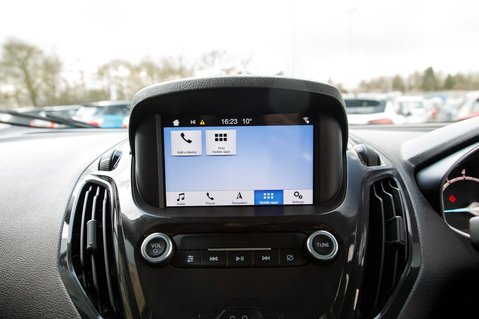 Ford Tourneo Courier TITANIUM 23