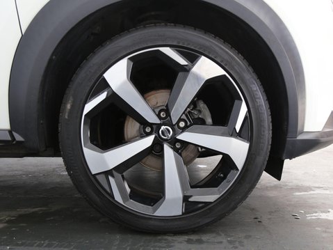 Nissan Juke 1.0 DIG-T Tekna Euro 6 (s/s) 5dr 27