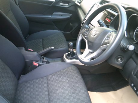 Honda Jazz I-VTEC SE ONLY 28,000 MILES FROM NEW 12
