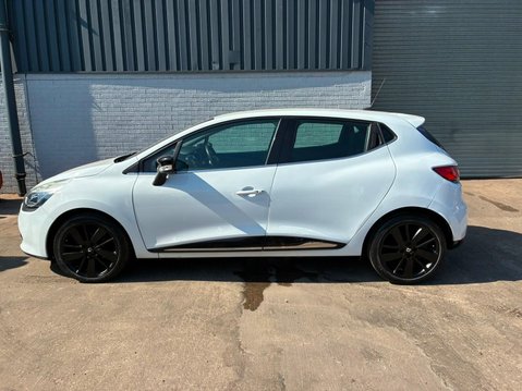 Renault Clio 0.9 TCe Dynamique S MediaNav Euro 5 (s/s) 5dr 4